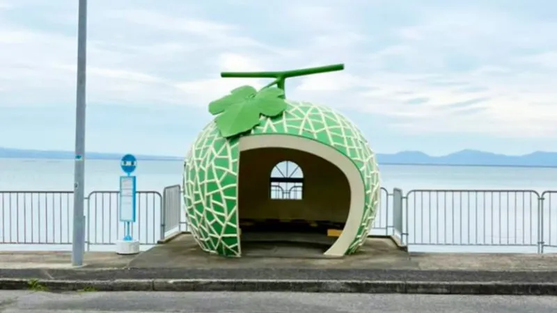 フルーツバス停