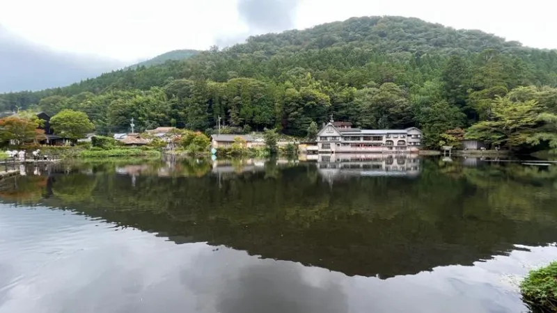 金鱗湖