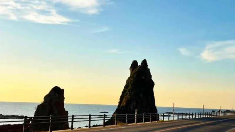 権現岩（トトロ岩）
