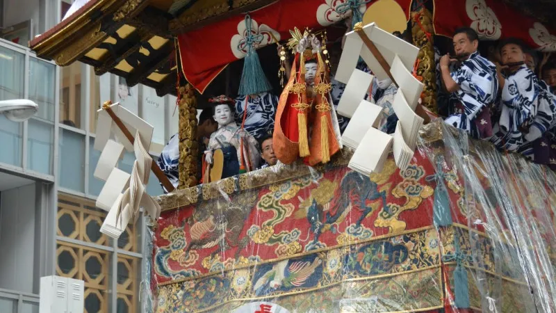 祗园祭(7 月在京都举行,高潮在 17 日)