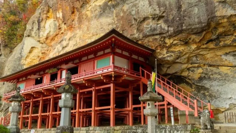 Tatsuya Cave Vipassana Hall