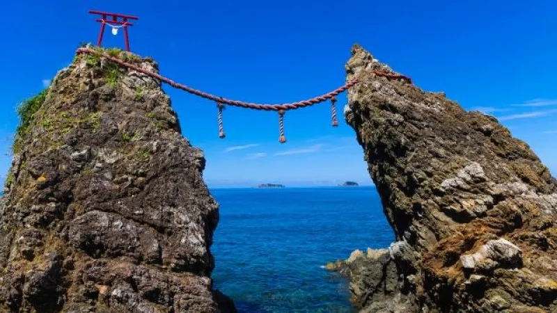 Nomoizaki Couple Rocks