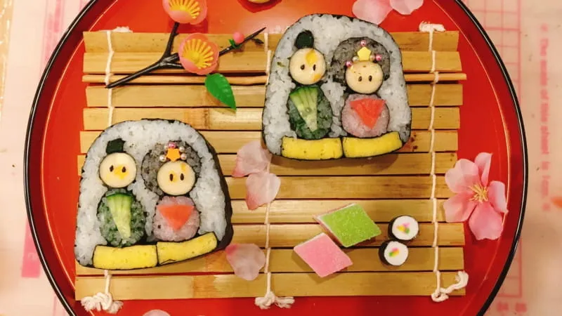 工作気分で楽しく作って食べれる！可愛いデコ巻き寿司作り