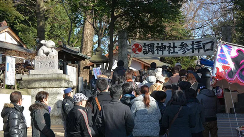 God's messengers abound in the precincts of the temple