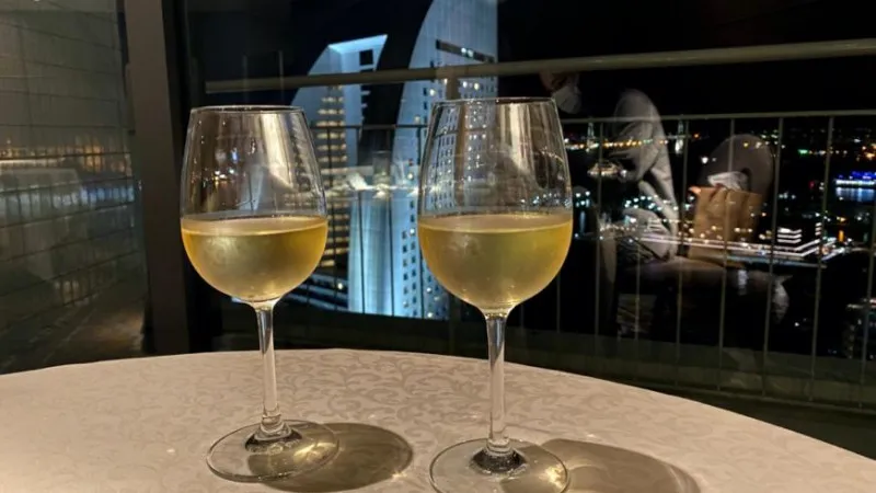 A night to talk away with free drinks
