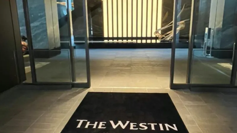 High-class entrance