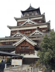 Hiroshima Castle 1h guide tour