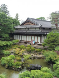 Nara: Yoshikien and Isuien Gardens Tour with Tea Ceremony