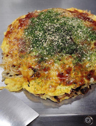 Enjoy Okonomiyaki at Okonomi-mura in Hiroshima