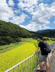 日本の自然美に触れる里山・棚田・古民家を巡るローカルウォーキングツアー