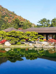Kagawa: Ritsurin Garden Guided Walking Tour