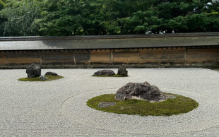 Kyoto: Ryōan-ji, Greatest Zen Garden Guided Tour in 80 Min.|West area ...