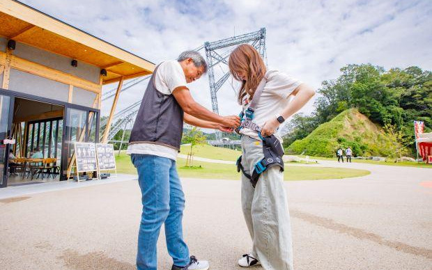 橫渡世界第三長吊橋、登上60公尺高處享受刺激與美景之旅