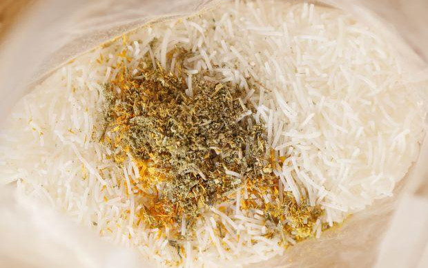 于枚方的山林间！采收时令蔬菜与品尝当地的蔬菜健康午餐、使用喜欢的香草制作香皂和选择花材制作原创花艺瓶