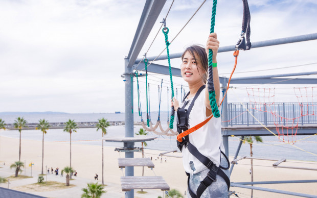 大阪：美しい海に臨む巨大アスレチックを楽しもう！
