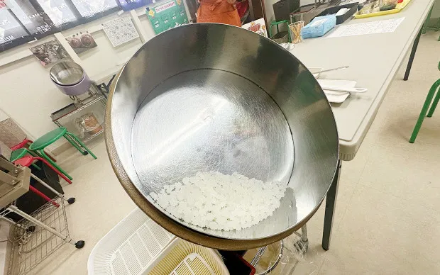 在专属的小釜锅中制作独自口味的金平糖