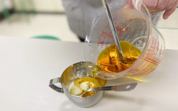 在专属的小釜锅中制作独自口味的金平糖