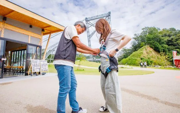 세계에서 세 번째로 긴 현수교를 건너고, 지상 60m 높이까지 오르는 스릴과 절경 액티비티