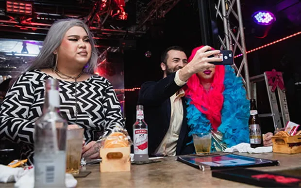 드래그 퀸과 함께 게이바 체험!