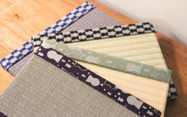 Mini tatami making experience with tumulus-themed rim