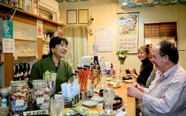 尼崎怀旧之旅～沉醉于昭和复古白日饮酒×赛马体验！～