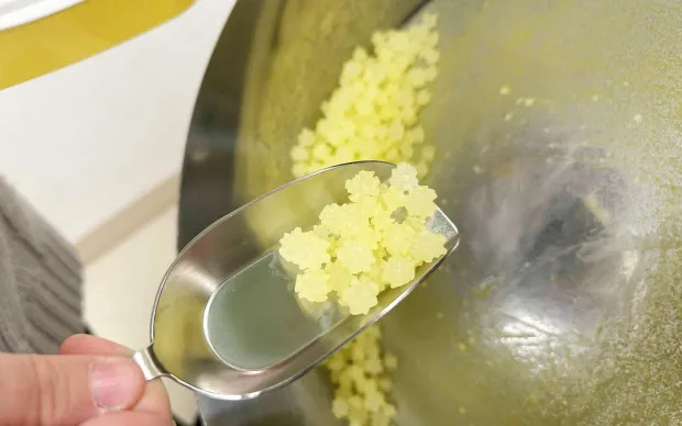 在专属的小釜锅中制作独自口味的金平糖