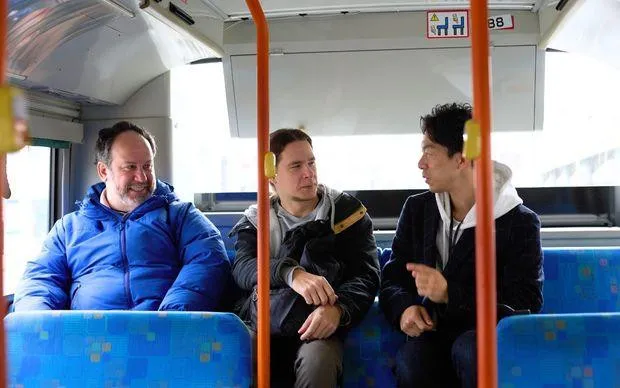 尼崎怀旧之旅～沉醉于昭和复古白日饮酒×赛马体验！～