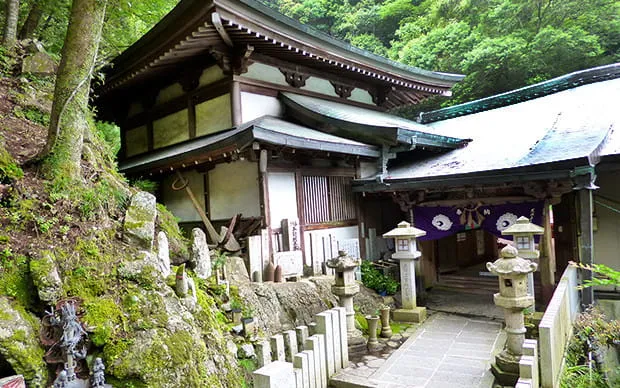 犬鸣山 七宝泷寺内省吾身 护摩祈祷体验