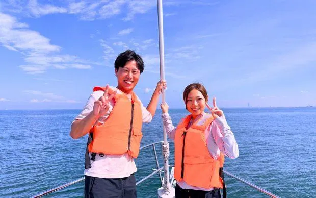 A stone’s throw from Kansai Airport: Seaside cycling and marine activity tour in Misakicho