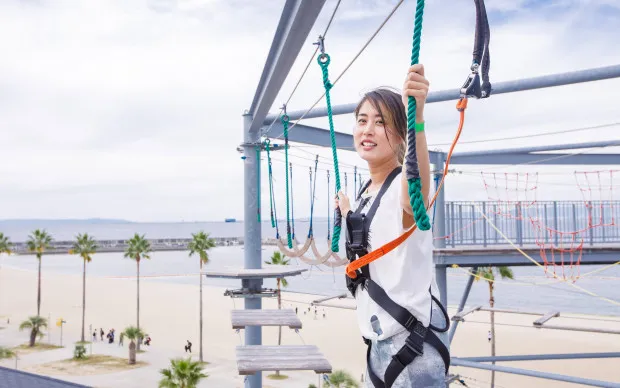 大阪：美しい海に臨む巨大アスレチックを楽しもう！