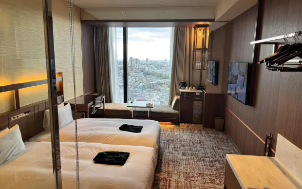 Hirakata local nightlife & bar hopping tour