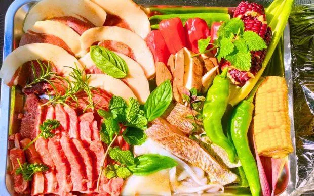 A stone’s throw from Kansai Airport: Seaside cycling and marine activity tour in Misakicho