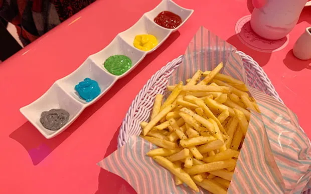 大阪 PINK KAWAII 文化