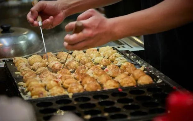 尼崎怀旧之旅～沉醉于昭和怀旧白日饮酒×赛艇体验！～