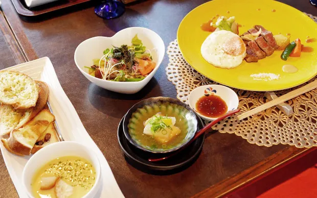 Mt. Kunimi Hiking Tour at Hirakata, with a panoramic view of Kyoto and Osaka