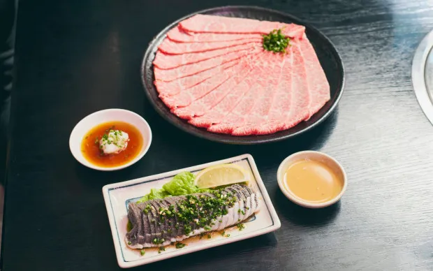 関西屈指の肉の町『羽曳野』で焼肉はしごツアー