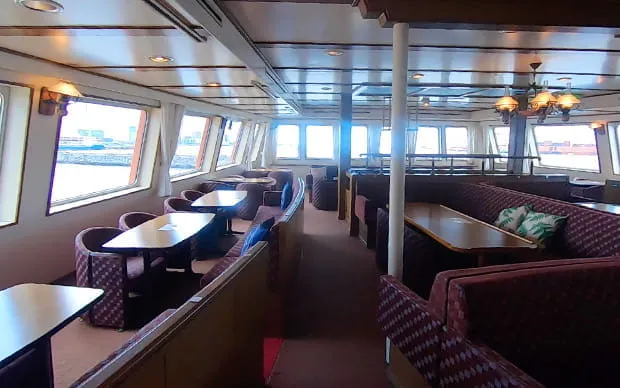 搭乘觀光船聖瑪麗亞號能欣賞令人讚嘆的大阪港風景