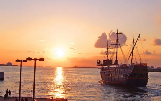 搭乘觀光船聖瑪麗亞號能欣賞令人讚嘆的大阪港風景