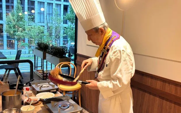 熟練シェフ直伝！名店でオムライス作り体験