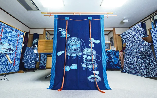 河内木綿文様で作る「バンダナ藍染体験」