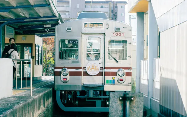 驾驶真实的复古电车。包下整辆电车的驾驶体验！