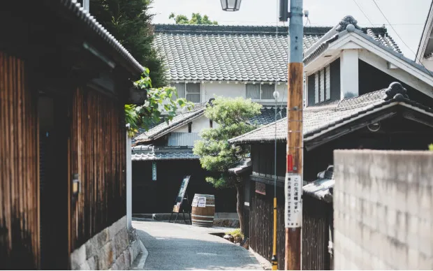 Enjoy scenic vineyards and 3 exquisite wines at the oldest winery in west Japan