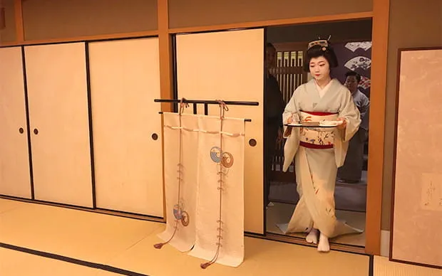 与艺伎相遇！ 体验丰富的品味和传统。