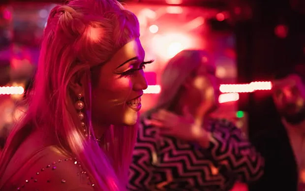 드래그 퀸과 함께 게이바 체험!