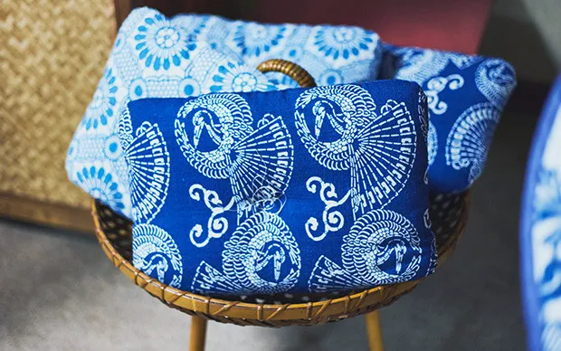 河内木綿文様で作る「バンダナ藍染体験」