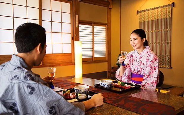 [日式旅馆] 温泉入浴・怀石料理・茶道体验