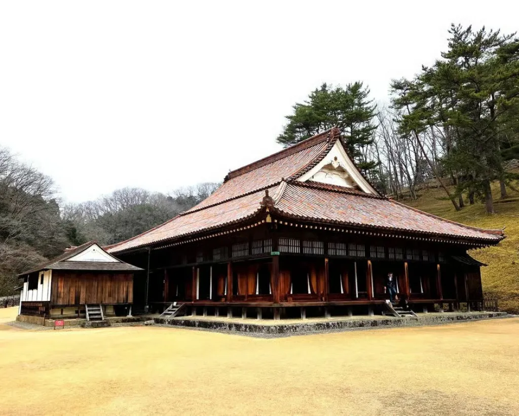 Okayama: Shizutani School Tour and Samurai Lesson#1
