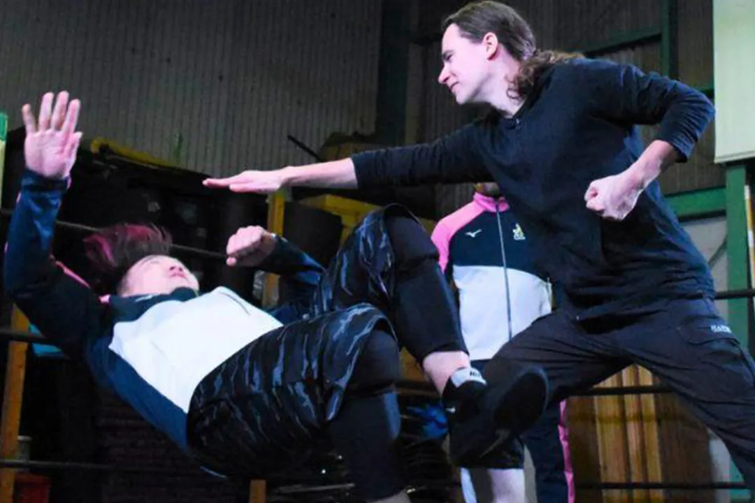 和大阪受歡迎的摔角選手決鬥⁉ 職業摔角體驗！#1