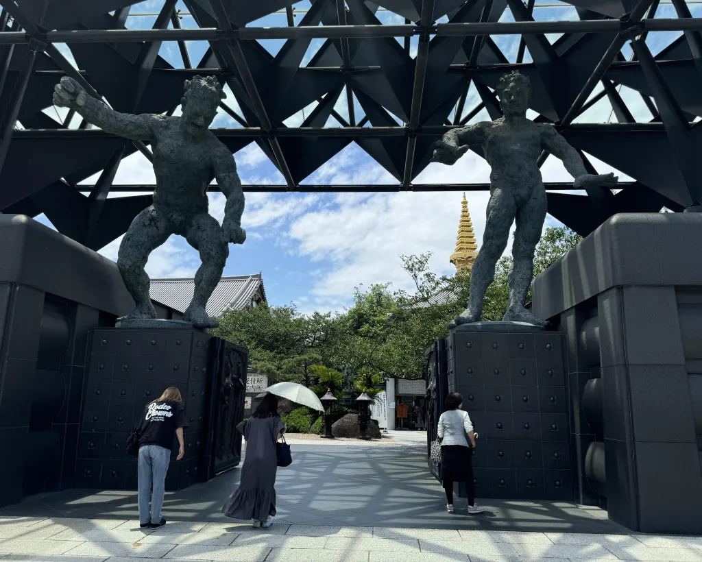 Osaka: Japan’s Oldest Temple & Bone Buddha Walking Tour#2