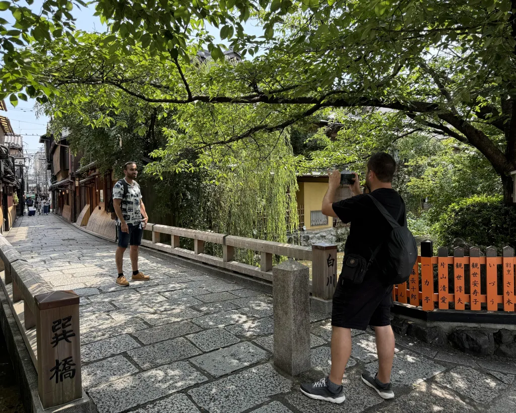 Kyoto: Gion Geisha District & Yasaka Shrine Walking Tour#1